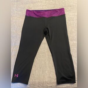 Under Armour Fitted heat gear size M Black Leggings with Purple Waistband nwot